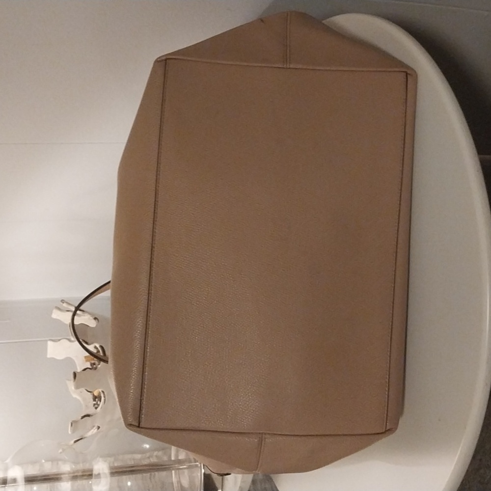 Lg Coach Tote - Picture 8 of 15